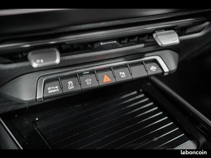 Audi Q3 1.5 e-hybrid 272ch S line S tronic 6 (image 25)