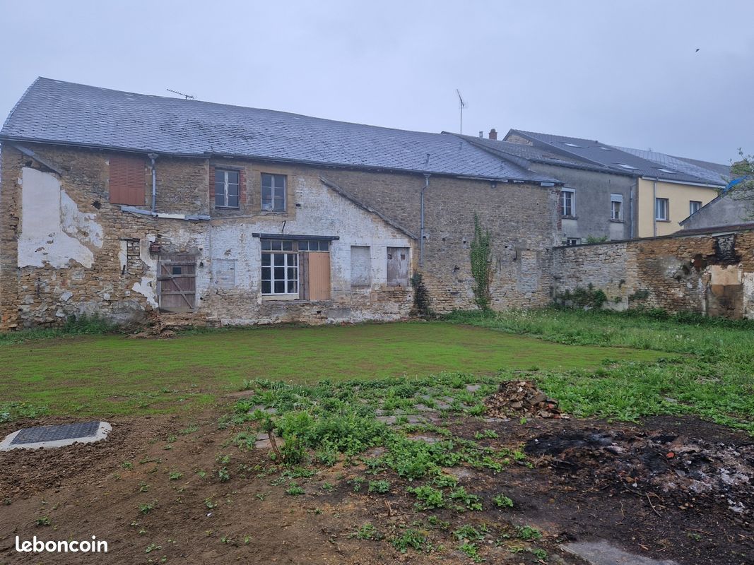 Maison 7 pièces 195 m² · à Balan · 195 m² · 126 000 €