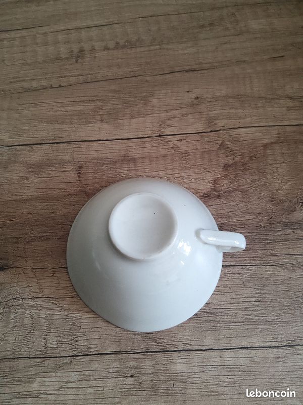 Trois tasses fleuries anciennes porcelaine fine Bavaria (image 6)