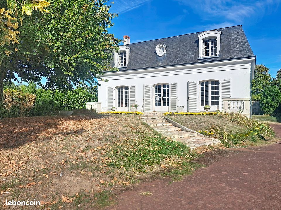Maison 6 pièces 153 m² · à Châtellerault · 153 m² · 205 000 €