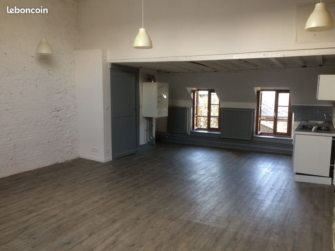 Appartement 2 pièces 57 m² · à Charleville-Mézières · 57 m² · 540 €