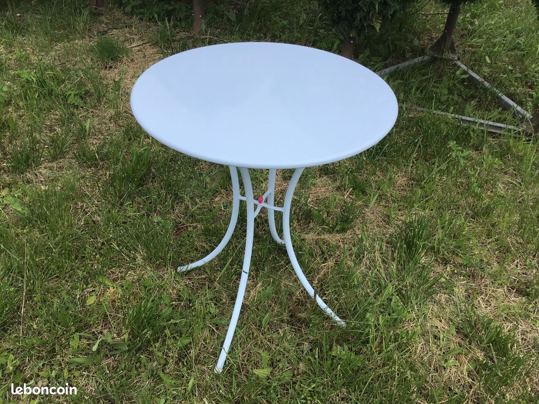Table ronde de jardin Ému (image 1)