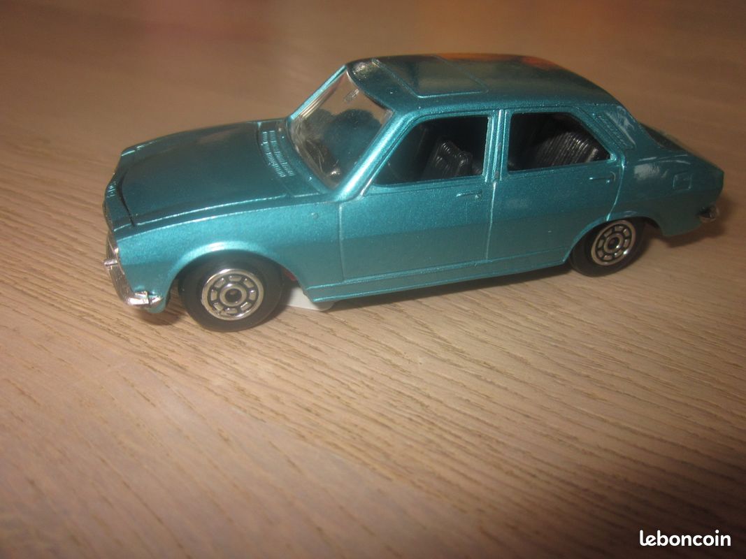 Pilen Peugeot 504 - Miniature Voiture Collection Ancienne
