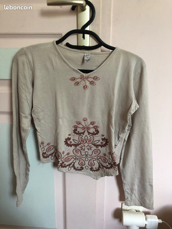 Vêtements, tee-shirts (image 1)