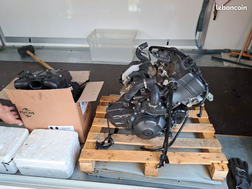 Moteur Mt09 / traceur 900 (image 1)