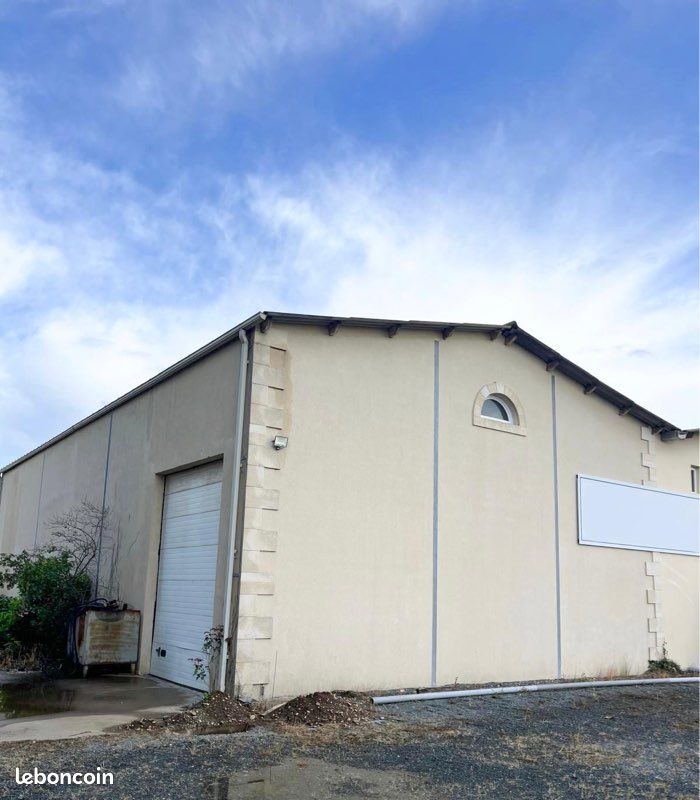 Local commercial 1 pièce 270 m² · à Beautiran · 270 m² · 4 100 €