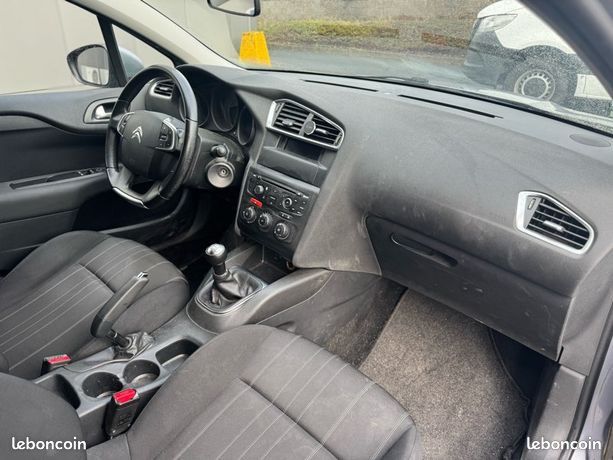 Citroen C4 1.2 110CH FEEL 04/2016 136 300 KMS (image 5)