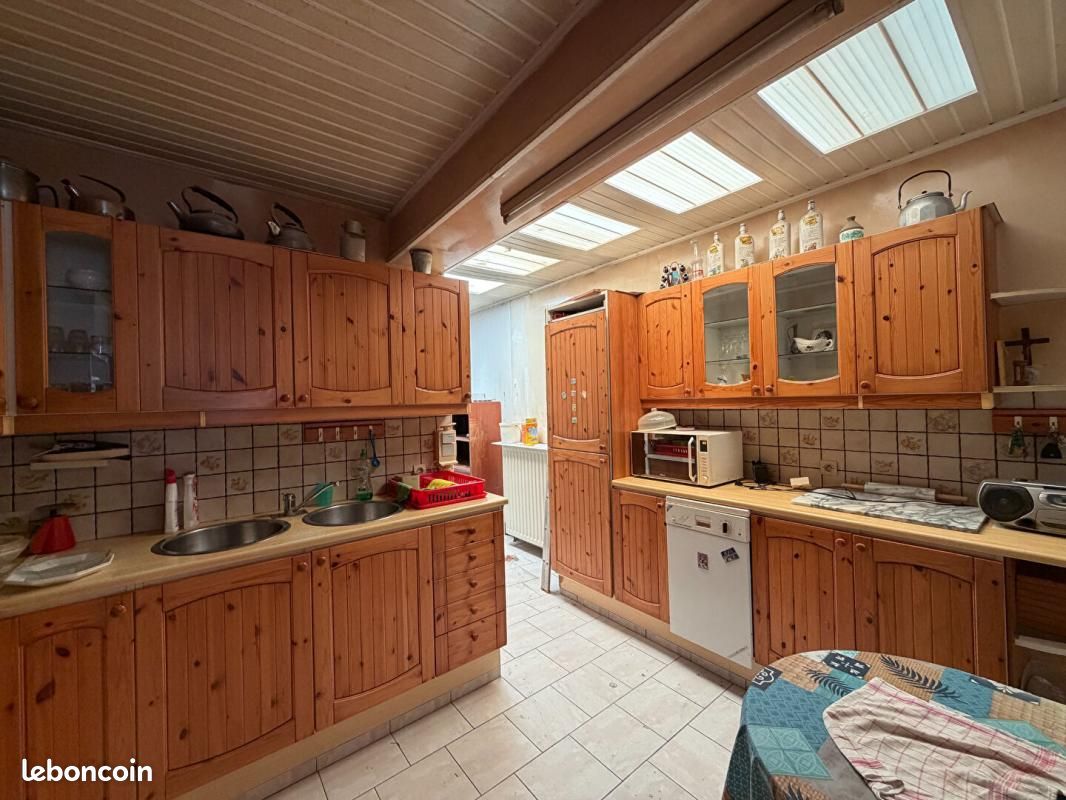 Maison 5 pièces 95 m² · à Roubaix · 95 m² · 112 000 €