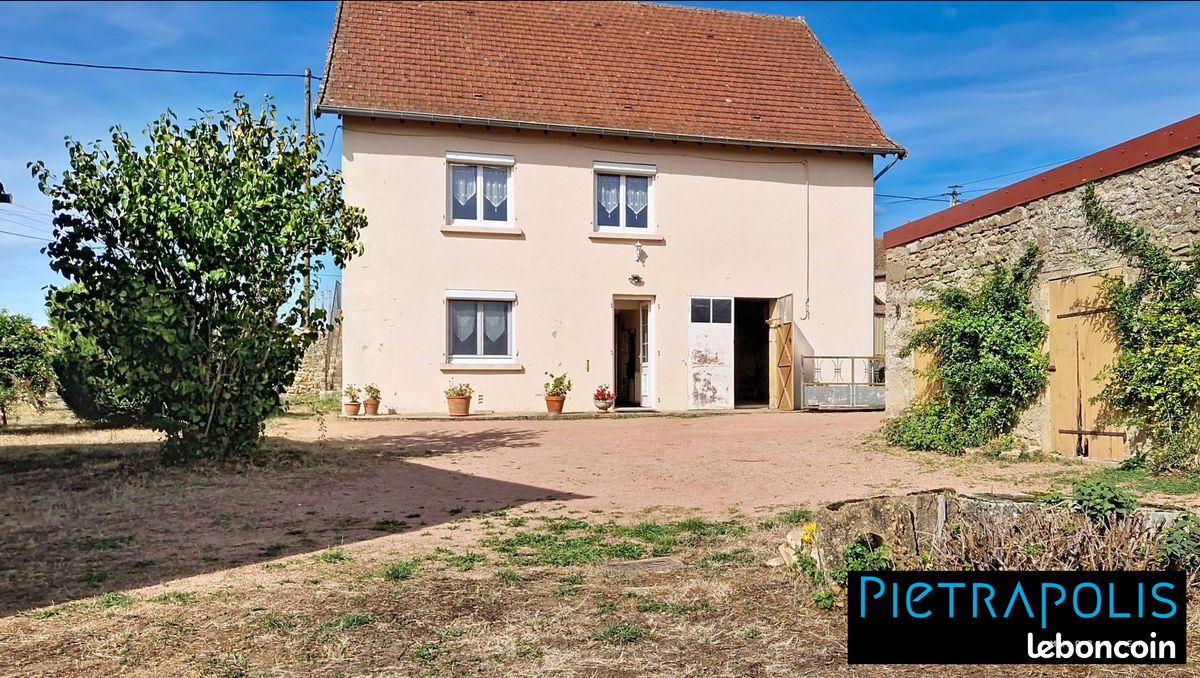 Maison 5 pièces 105 m² · à La Clayette · 105 m² · 135 000 €