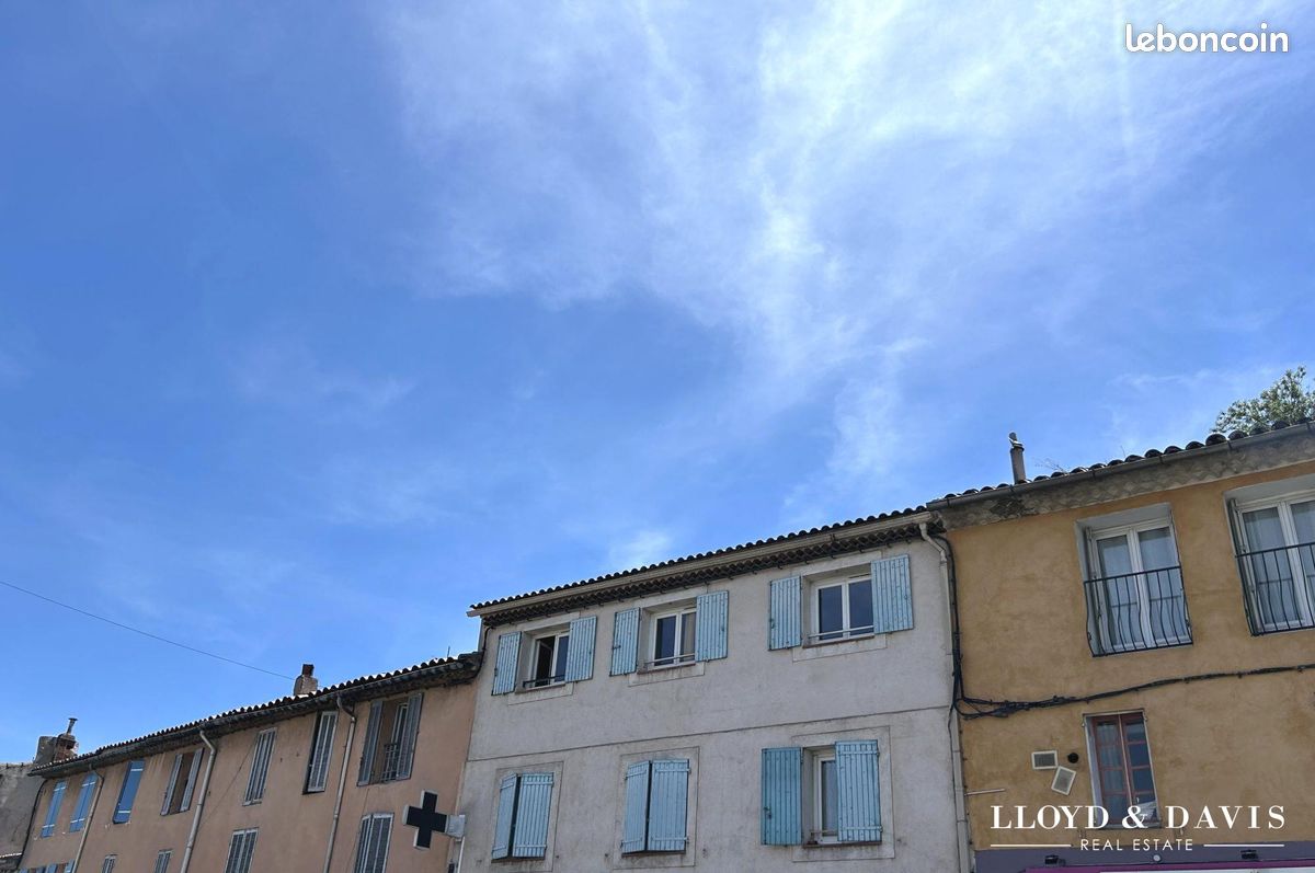 Immeuble 271 m² · à La Penne-sur-Huveaune · 271 m² · 890 000 €