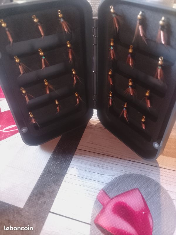 Lot De 15 Mouches Sèches Avec Boîte – Mouches De Pêche à La Truite, Saumon, Bar Et Brochet