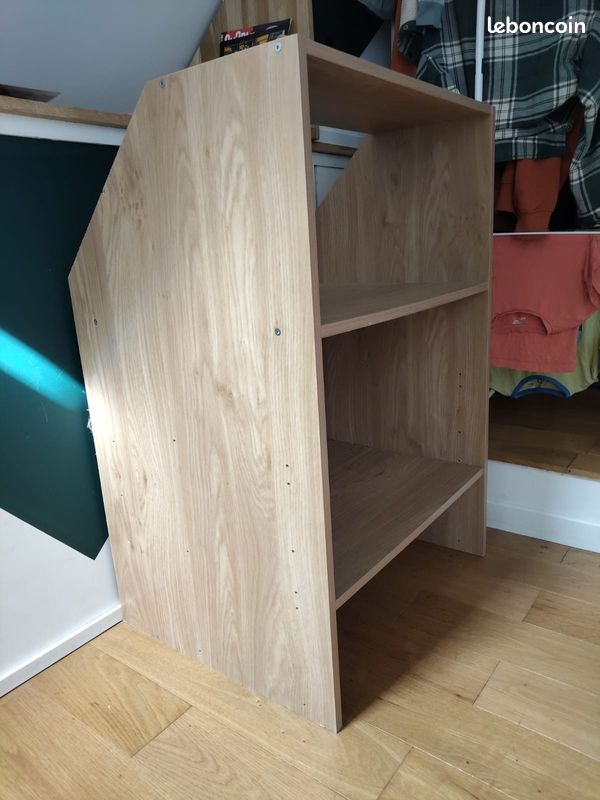 Meuble de rangement sous pente (image 3)
