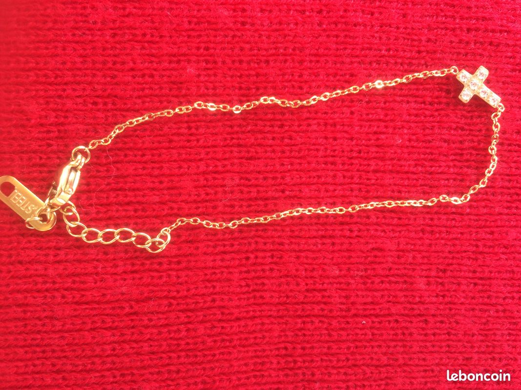 Bracelet (image 1)
