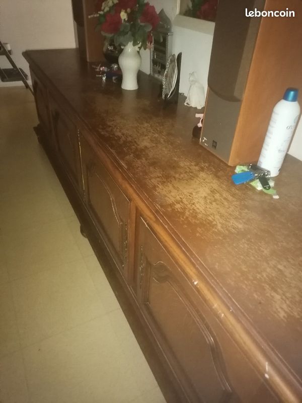 Buffet en bois avec 4 portes (image 1)