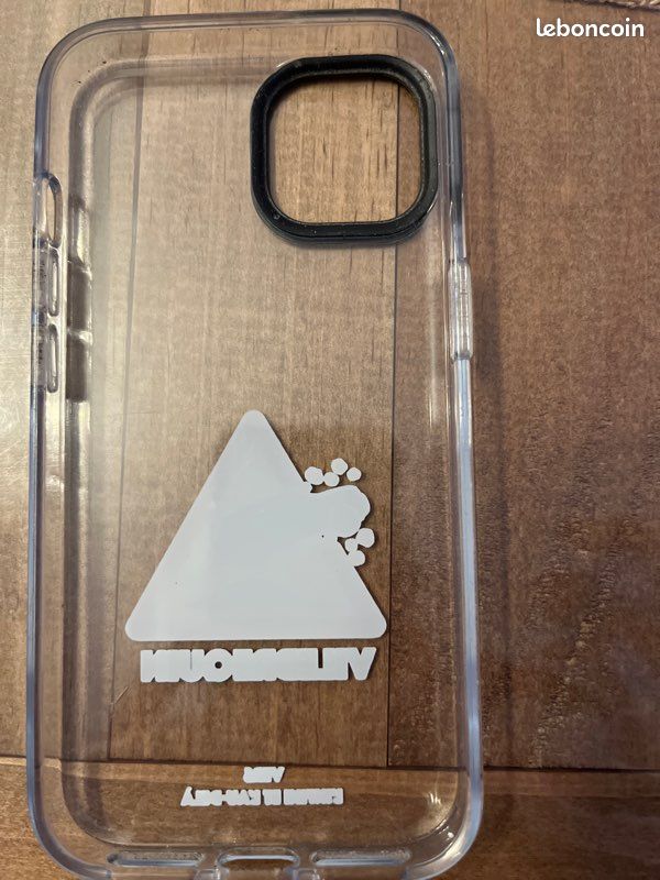 Coque iPhone 13 RinoShield x Vilebrequin (image 2)