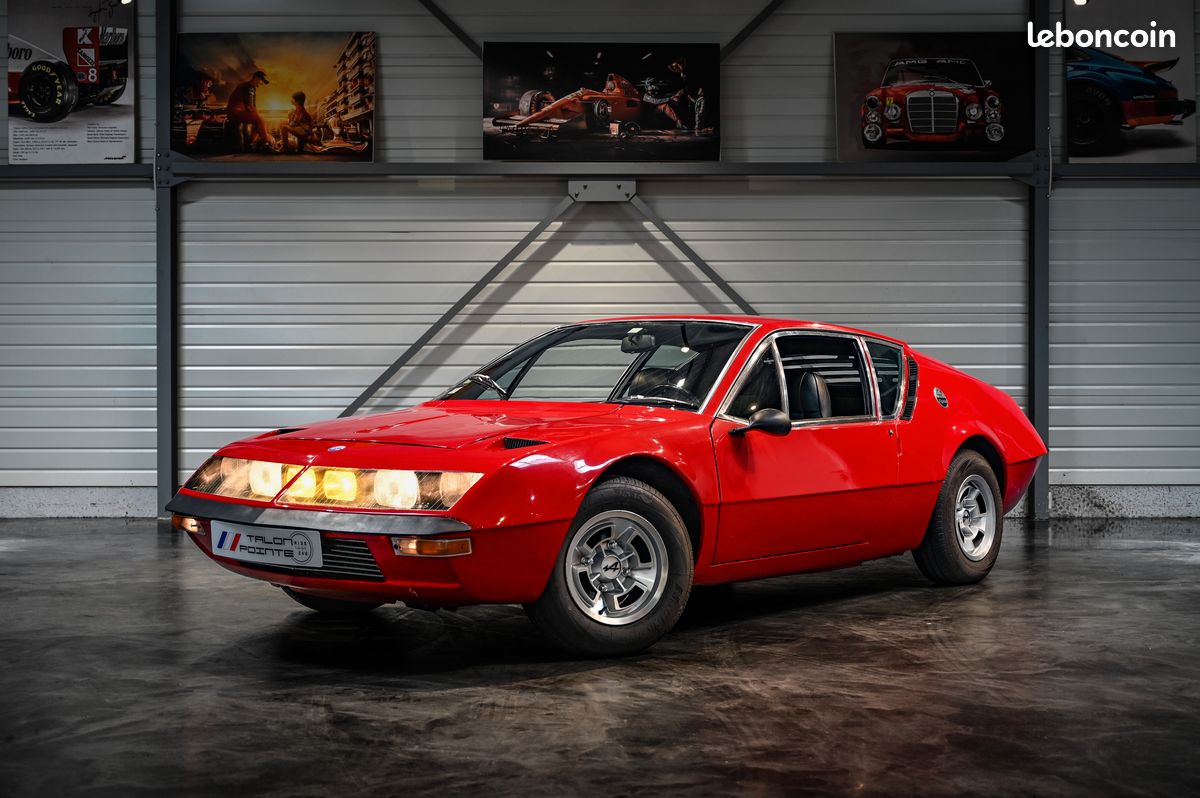 ALPINE A310 1600 VF 4 cylindres 125ch BVM5 / Conversion carburateurs 45 Weber / Rouge / Intérieur cuir noir / N° série 21532 (image 1)