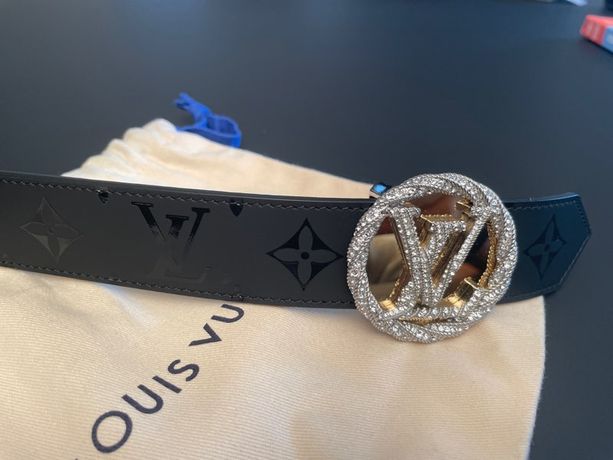 cinturon Louis Vuitton reversible d'occasion pour 250 EUR in