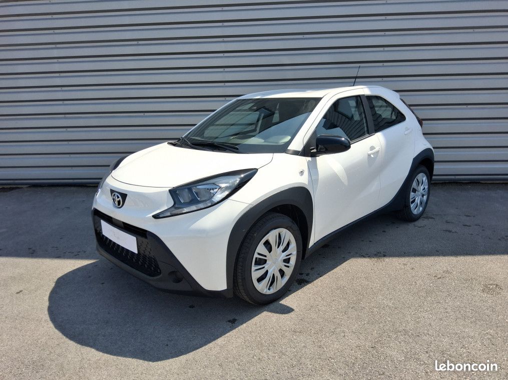 Toyota aygo x 1.0 VVT-i 72 Dynamic (image 1)