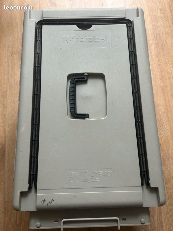 Caisse de transport chien / chat « ferplast » (image 2)