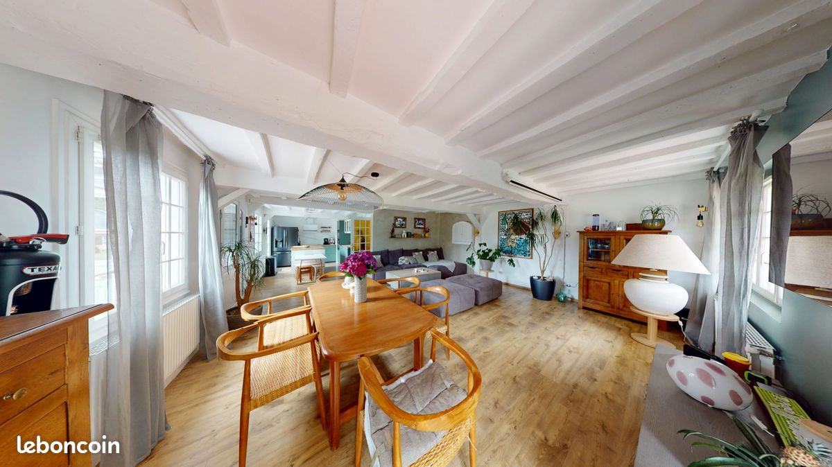 Maison 7 pièces 232 m² · à Montivilliers · 232 m² · 560 000 €