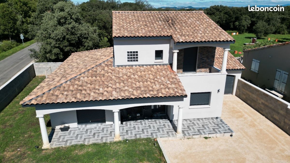 Maison 6 pièces 600 m² · à Pierrelatte · 600 m² · 320 000 €