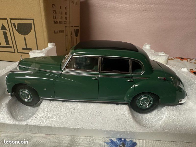 Modèle Réduit Mercedes-Benz 300 De 1955 Par Norev - Échelle 1:18 - Vert - Neuf - Collection