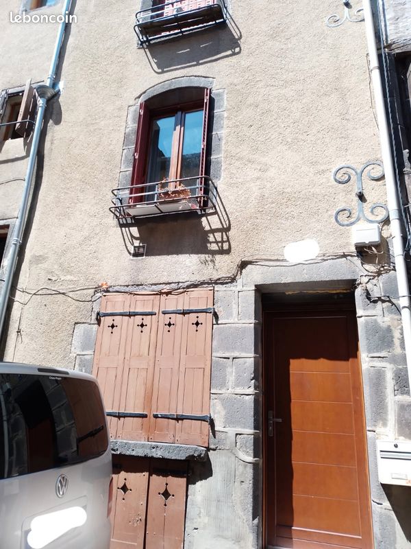 Maison 4 pièces 70 m² · à Riom · 70 m² · 145 000 €