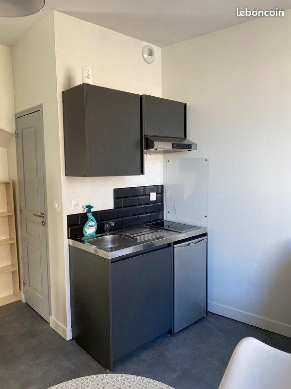 Appartement 1 pièce 18 m² · à Laval · 18 m² · 320 €/mois
