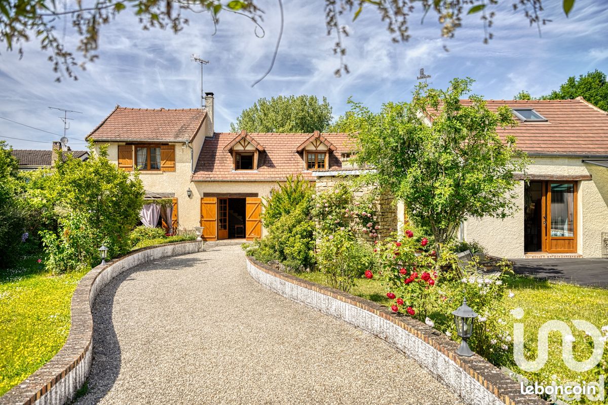 Maison 7 pièces 184 m² · à Breuillet · 184 m² · 535 000 €