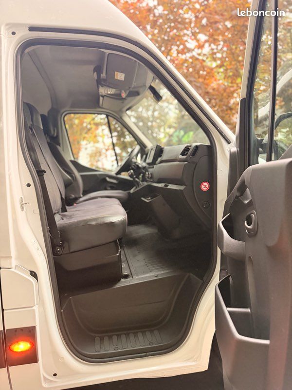 Renault master fgn trac f3500 l3h2 blue dci 135 confort - 14 991 ht - tva récupérable - sort de revision (image 9)