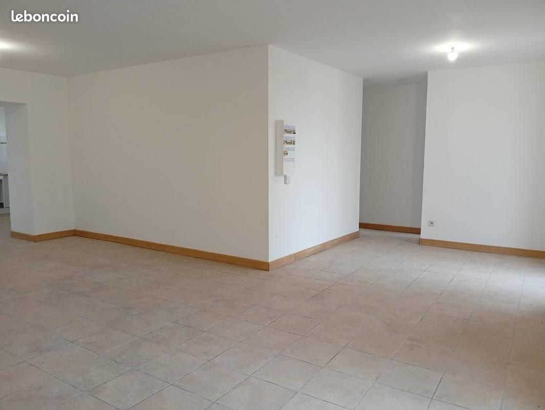 Appartement 3 pièces 77 m² · à Puisserguier · 77 m² · 669 €/mois