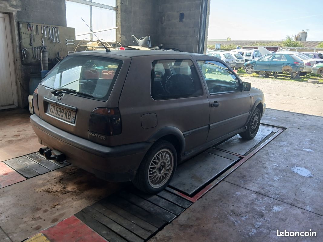 Pieces detachees volkswagen golf iii 1.9d 65 8v de 1993 (image 4)