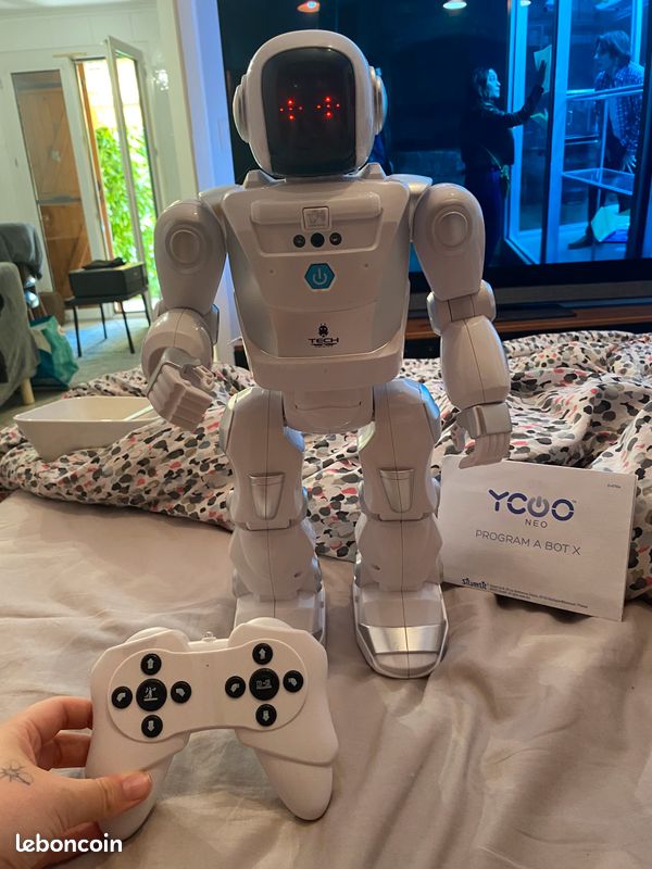 Robot Ycoo (image 1)