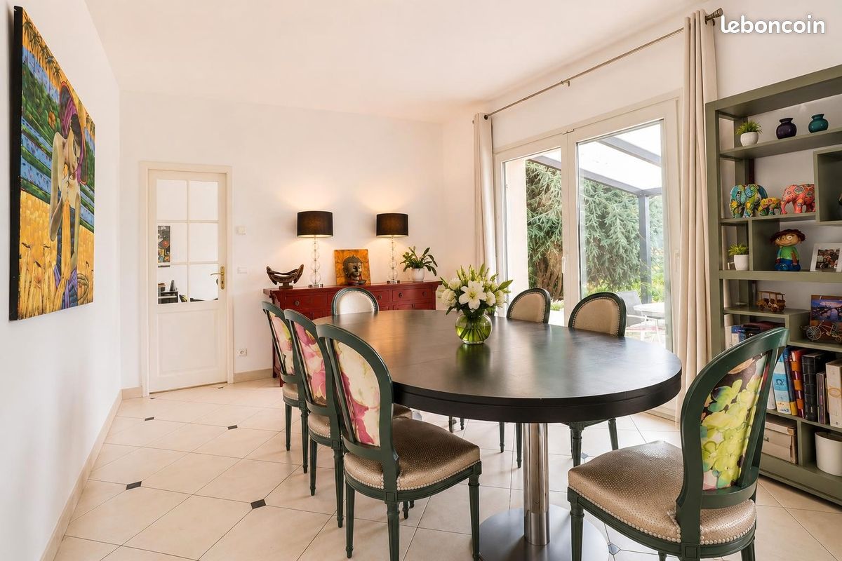 Maison 8 pièces 241 m² (image 8)
