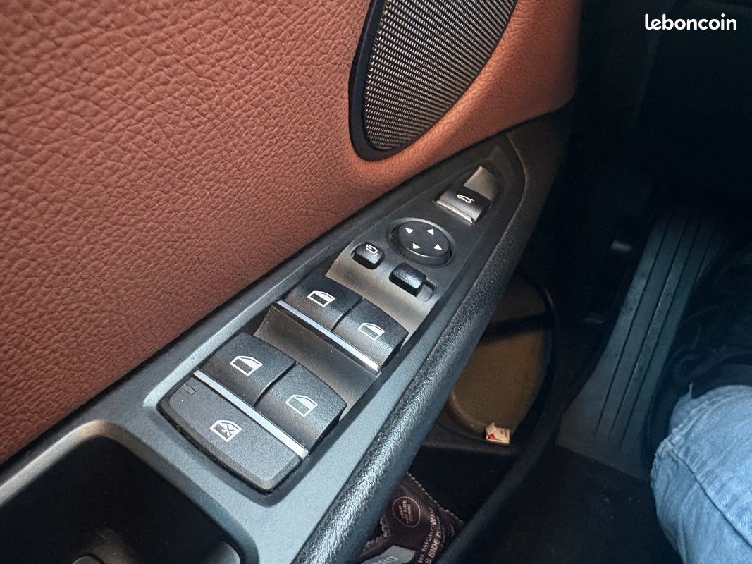 BMW X5 F15 25D 231 ch BVA8 Lounge Plus / 7 places / Sièges Electriques à mémoire... (image 27)