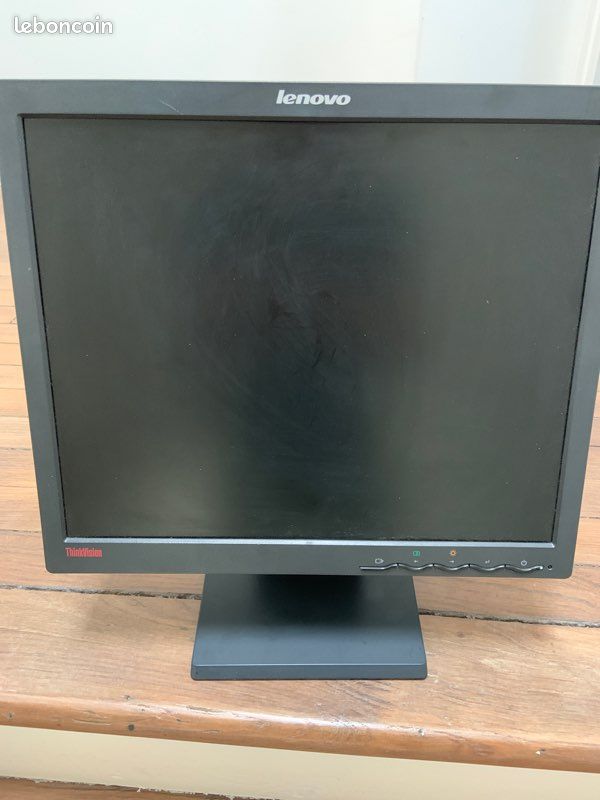 Écran lenovo avec 2 claviers (image 1)