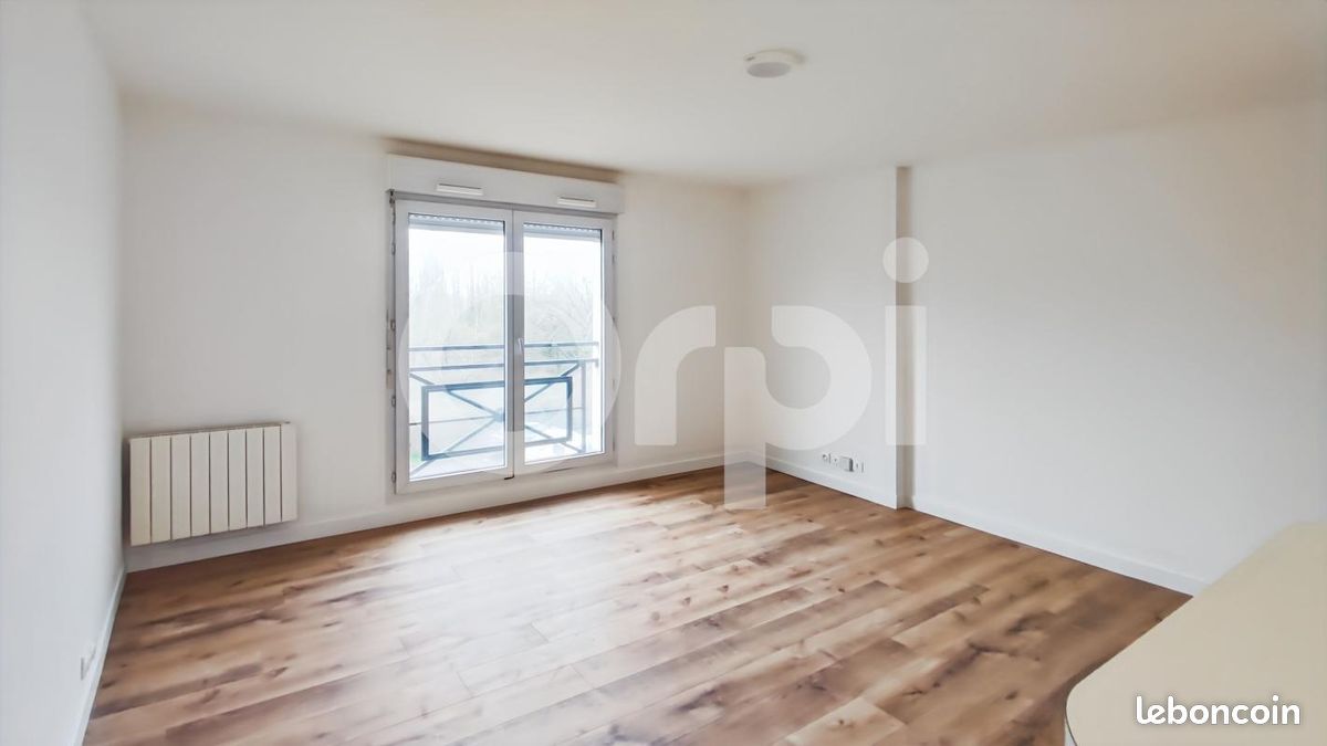 Appartement 1 pièce 38 m² · à Longperrier · 38 m² · 650 €