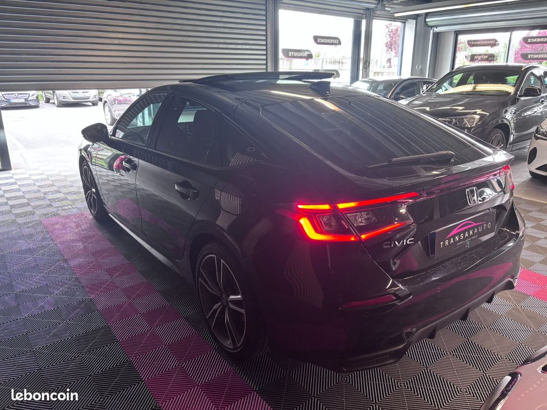 HONDA CIVIC E:HEV 2.0 i-MMD Advance - Toit Ouvrant / BOSE (image 5)