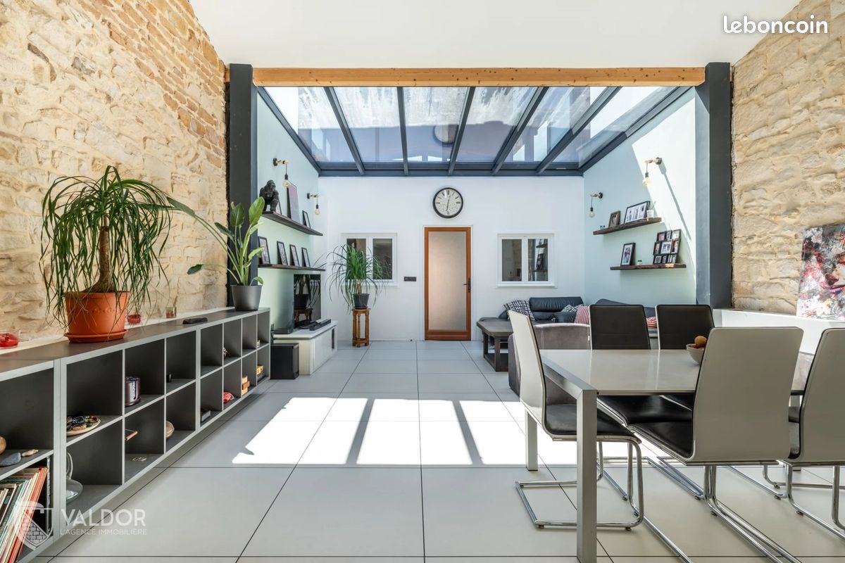 Maison 7 pièces 176 m² · à Anse · 176 m² · 385 000 €