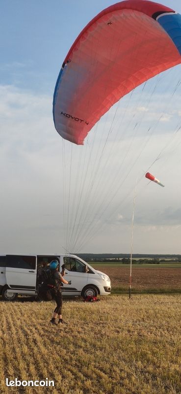 Aile De Parapente Niviuk Koyot 4 – EN A – Charge 90-115 Kg – Occasion Rojo