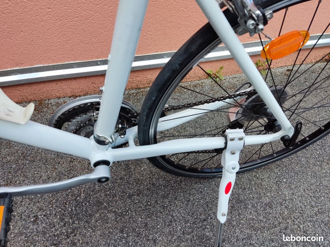 Dernières heures : Vélo route Btwin Forme 3 (image 7)