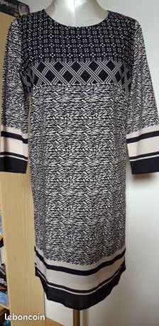 Robe-tuniquenoiretcrèmeavecmotifstaille40