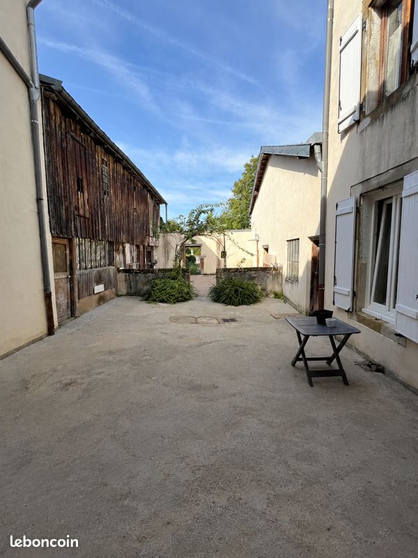 Appartement 4 pièces 97 m² · à Saint-Clément · 97 m² · 595 €/mois