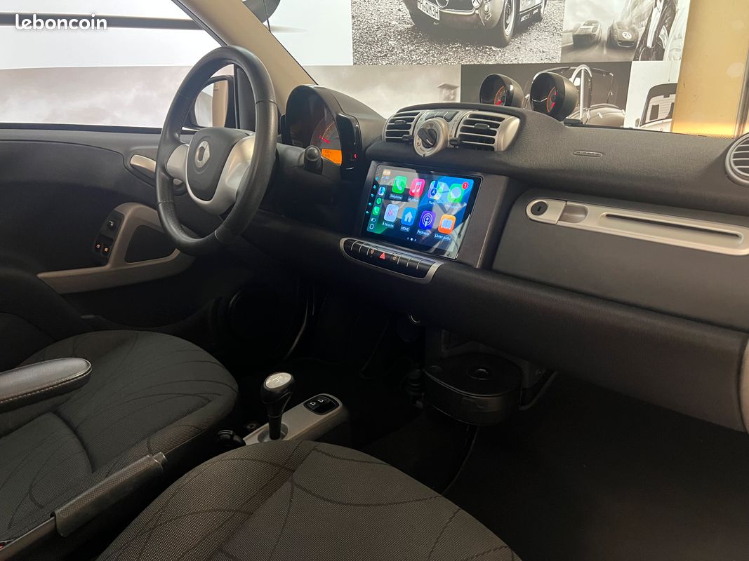 SMART Fortwo II (2) Cabrio Passion MHD 71 Softtouch - Apple CarPlay & Android auto - Feux automatiques - Pneus avant neufs - Révisée pour la vente (image 11)