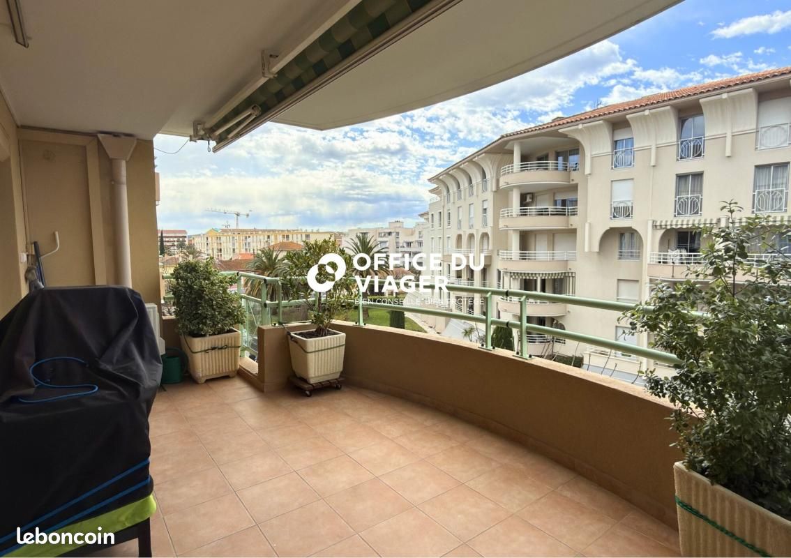 Appartement 2 pièces 54 m² · à Saint-Raphaël · 54 m² · 100 000 €