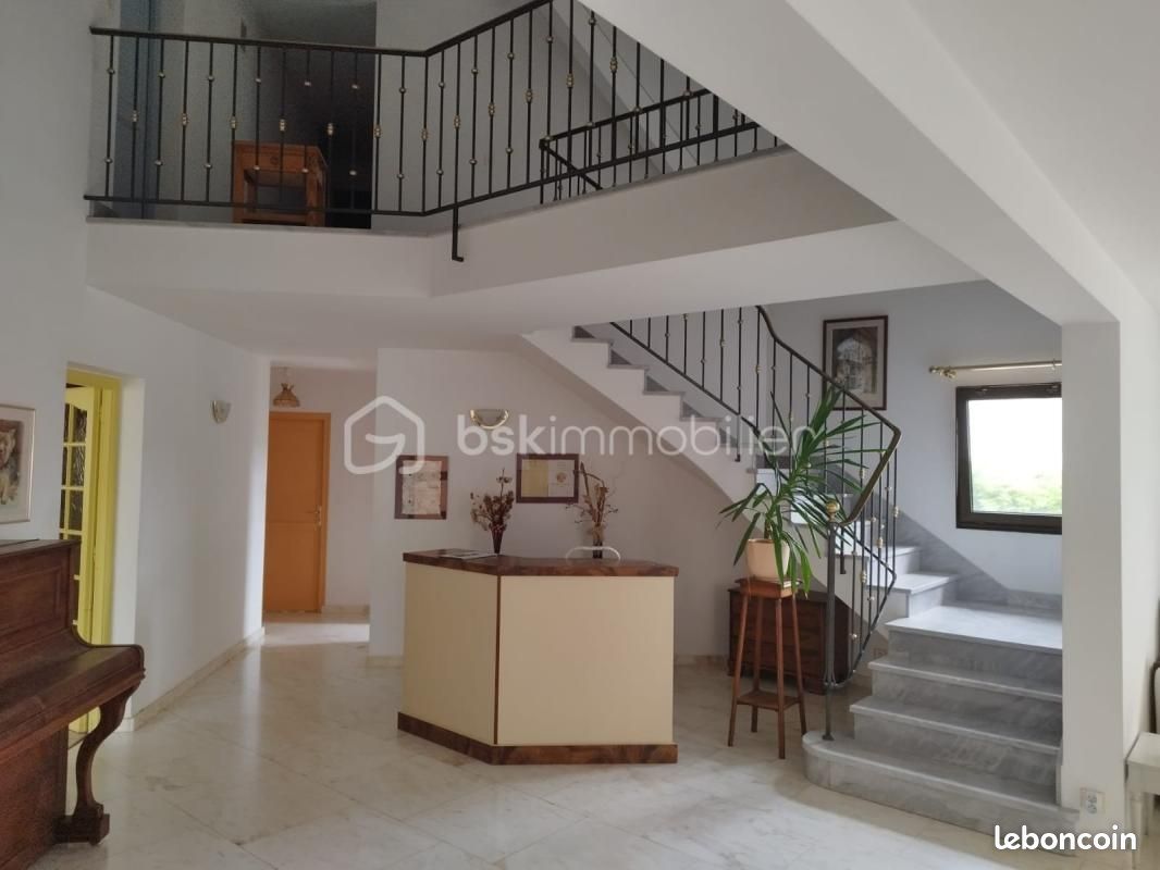 Maison 11 pièces 420 m² (image 7)