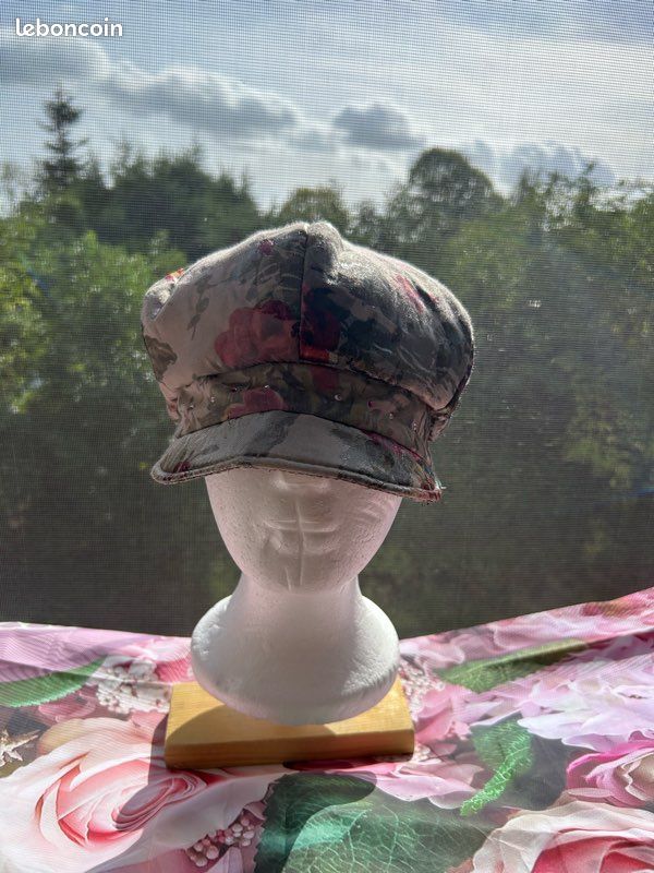 Casquette gavroche fleurie vintage T.53 – strass – rose bordeaux (image 7)