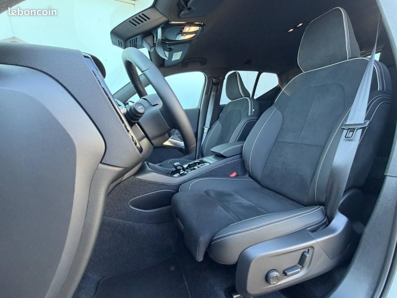Volvo XC40 B3 163ch Black Edition DCT 7 (image 7)