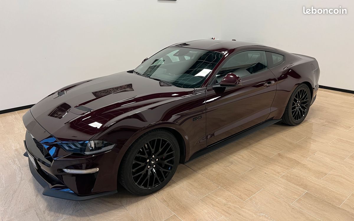 Ford Mustang 5.0 V8 GT 450 Ch BVA10 / Peinture Burgundy Velvet (Rare) / Pas de malus / Suivi complet / CarPlay / Android Auto / (image 1)