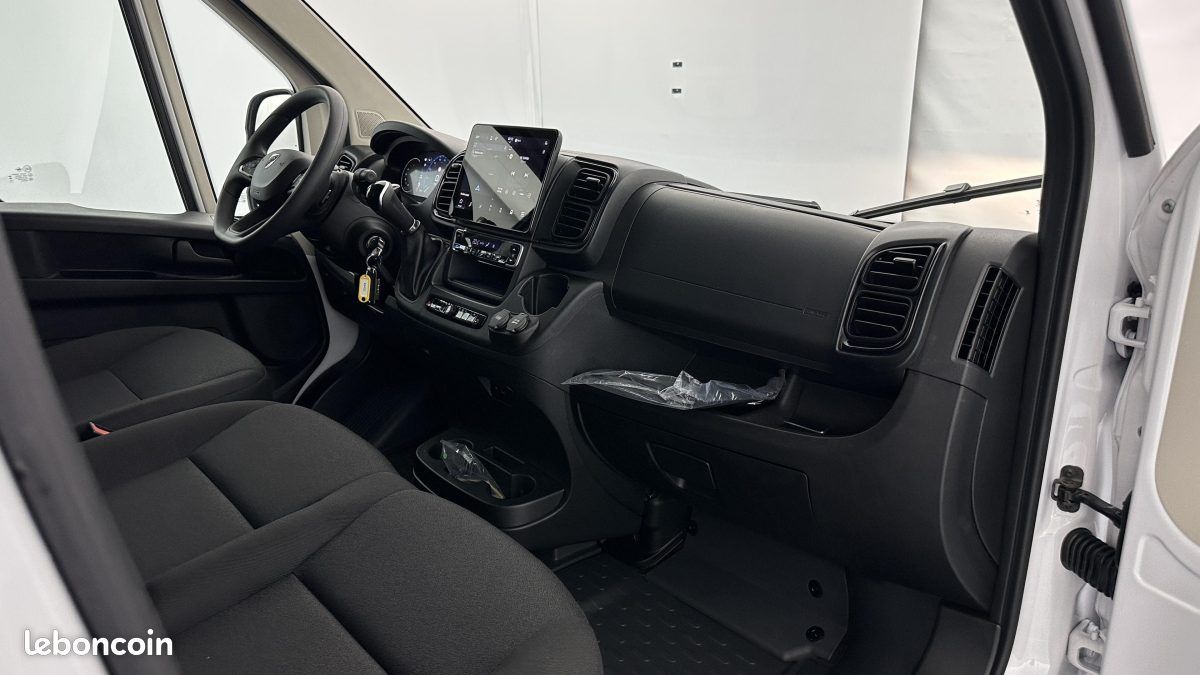 Peugeot boxer l3h2 3.5 maxi 2.2 bluehdi 180ch bva8 2025 (image 7)